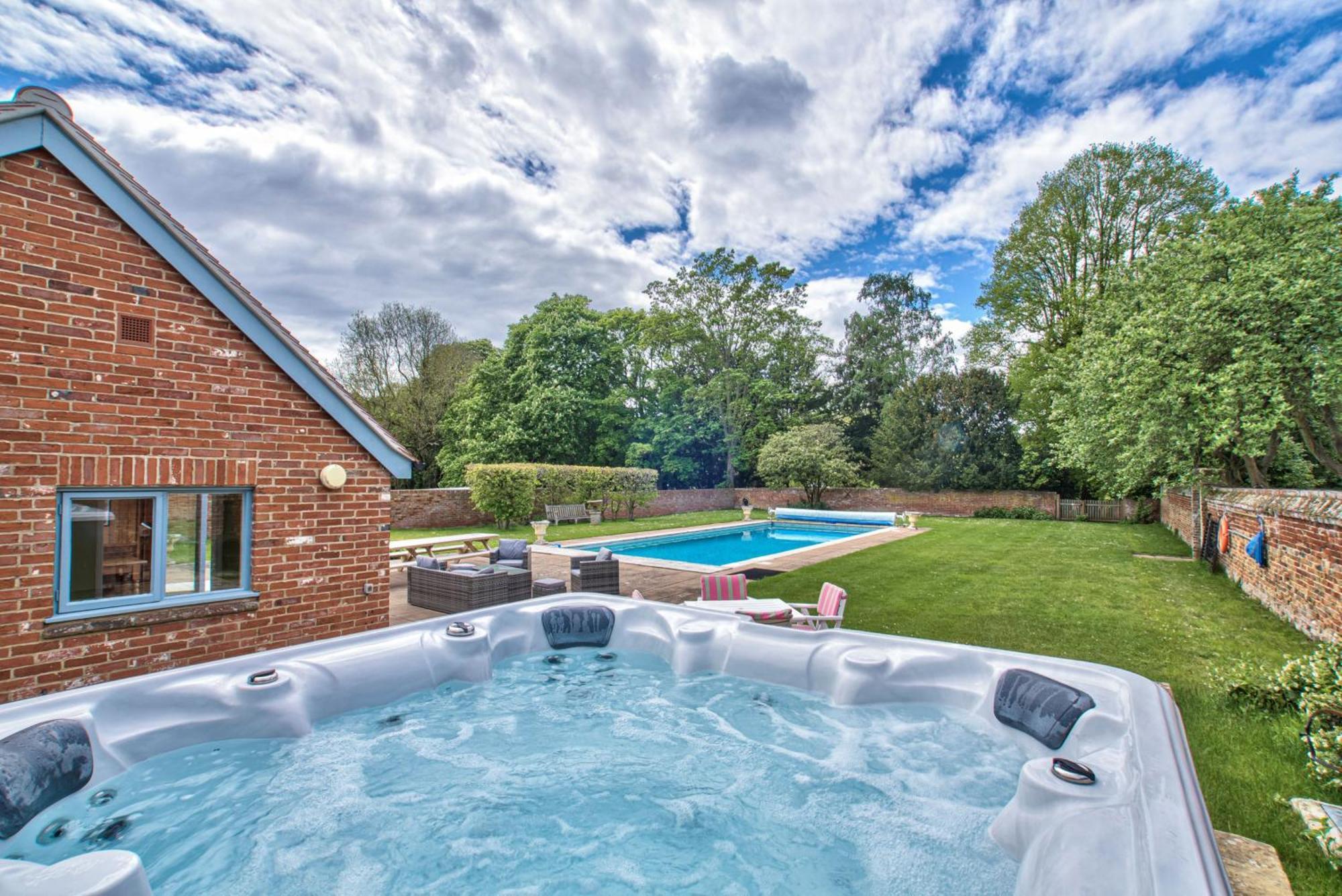 Abbey House By Group Retreats Villa Saffron Walden Exterior foto